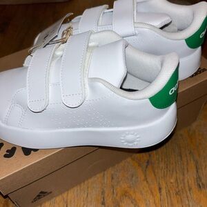 Adidas advantage toddler shoes